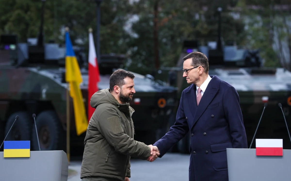 "Omówiliśmy sprawy dotyczące naszych rolników - rolników ukraińskich i rolników polskich" - poinformował prezydent Wołodymyr Zełenski po spotkaniu z premierem Mateuszem Morawieckim. "Zaproponowaliśmy sobie nawzajem pewne rozwiązanie, które szybko muszą być wdrożone" - zapewnił szef polskiego rządu.