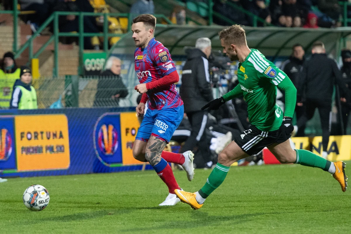 Raków Częstochowa po wygranym 1:0 meczu z Górnikiem Łęczna awansował do finału Pucharu Polski. Zmierzy się w nim 2 maja z Legią Warszawa. 