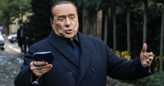 U Silvio Berlusconiego zdiagnozowano białaczkę - poinformował dziennik "Corriere della Sera". Infekcja dróg oddechowych, z powodu której w środę trafił na oddział intensywnej terapii w szpitalu San Raffaele w Mediolanie, ma być jednym z powikłań choroby nowotworowej.