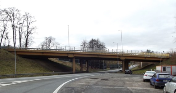 Generalna Dyrekcja Dróg Krajowych i Autostrad ogłosiła przetarg na remont trzech wiaduktów w Bochni. Jeden z nich znajduje się na drodze krajowej 94, dwa nad tą trasą.

