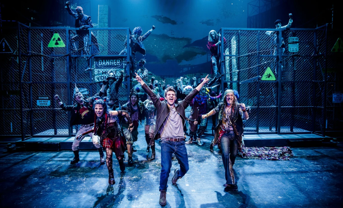 ​"My w Teatrze Muzycznym ROMA kochamy rock and rolla i muzykę grupy Queen" - mówi w RMF FM Wojciech Kępczyński, reżyser nowego musicalu. Polska prapremiera "We Will Rock You" w Warszawie 15 kwietnia. Trwają ostatnie próby.