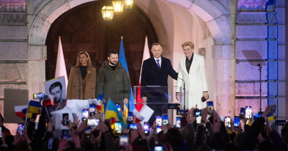 Wizyta Wołodymyra Zełenskiego w Polsce nie przyniosła nic przełomowego. Dr Witold Sokala, wicedyrektor Instytutu Stosunków Międzynarodowych i Polityk Publicznych UJK w Kielcach ocenia ją jako niewykorzystaną szansę strony polskiej. Gość Radia RMF24 podsumowuje też wizytę francuskiego prezydenta w Chinach i Łukaszenki w Moskwie. 