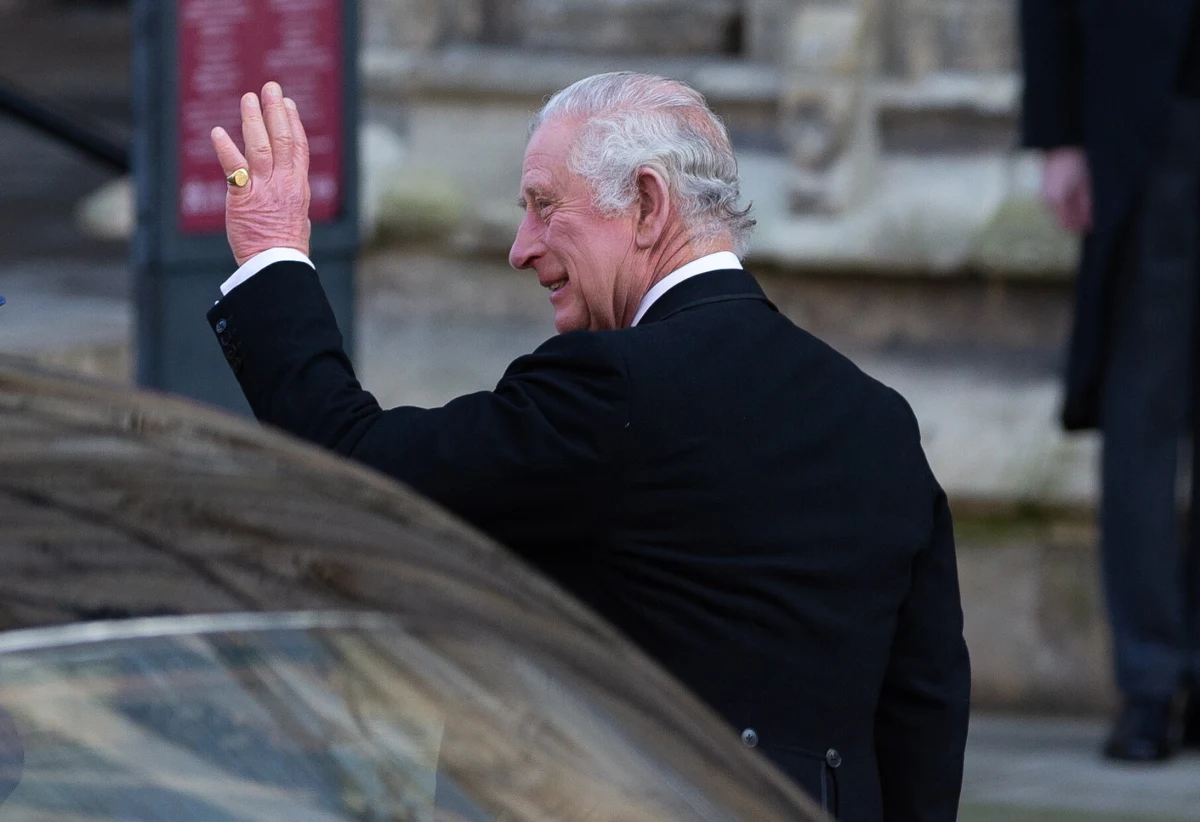 Król Karol III nie wyklucza możliwości wypłacenia reparacji za dawne powiązania brytyjskiej rodziny królewskiej z handlem niewolnikami - podał w piątek "Daily Telegraph". "Daily Mail" zwraca uwagę, że otwierałoby to możliwość żądań od brytyjskiego państwa odszkodowań za kolonializm.