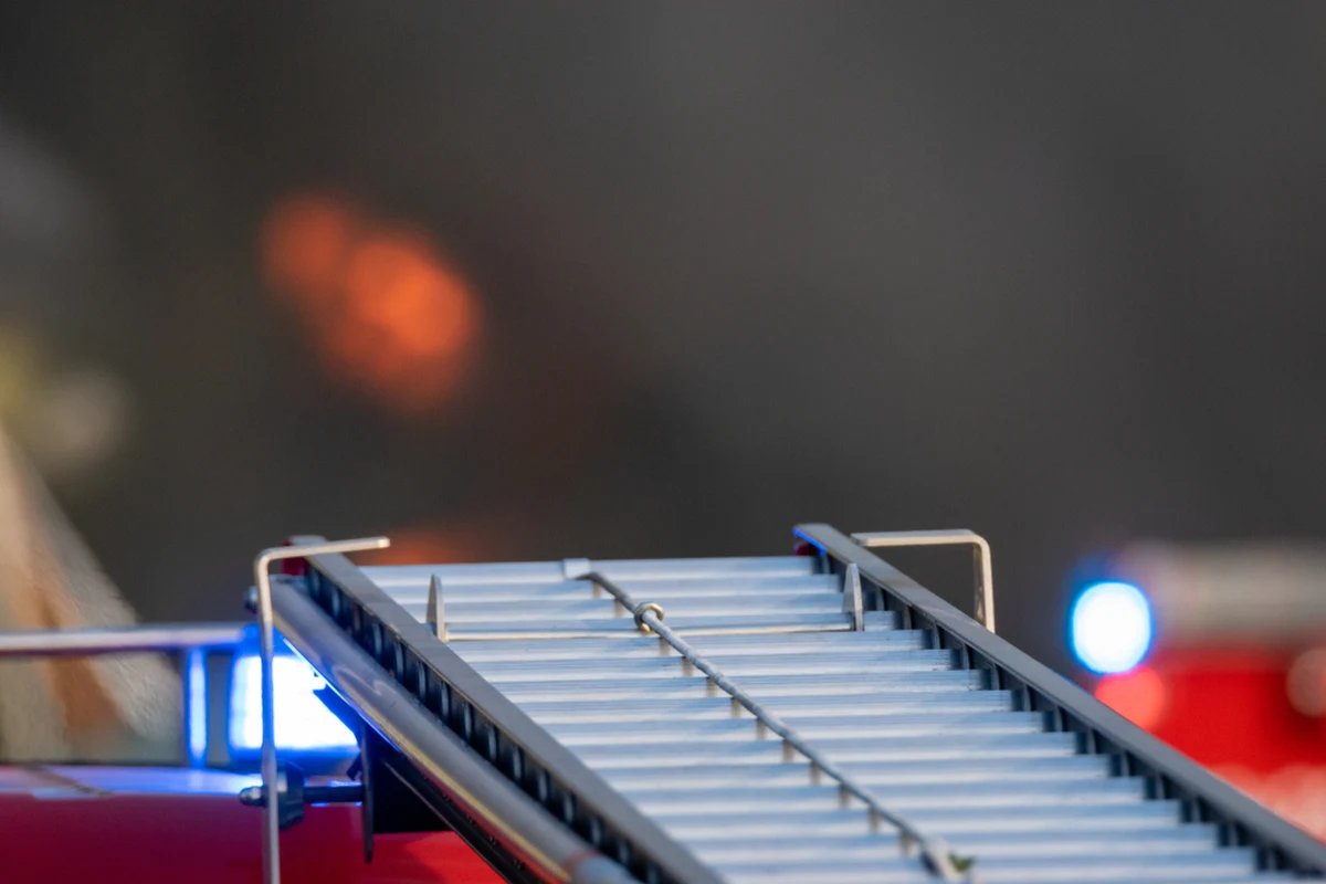 5 lat więzienia grozi 40-letniemu mężczyźnie podejrzanemu o podpalenie stodoły w Pasłęku (woj. warmińsko-mazurskie). Straty spowodowane pożarem wyniosły blisko 100 tys. złotych.