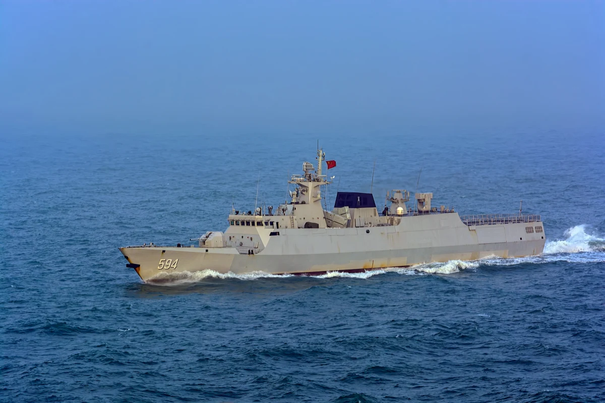 Już 71 chińskich myśliwców i dziewięć okrętów wojennych przekroczyło w sobotę na krótko dzielącą ChRL od Tajwanu linię mediany Cieśniny Tajwańskiej - poinformowało po południu ministerstwo obrony w Tajpej. To część rozpoczynających się w sobotę trzydniowych ćwiczeń wojskowych wokół wyspy - przekazała chińska armia.