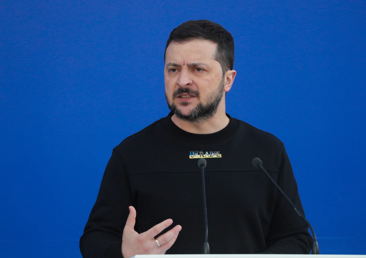 "Polska zrobiła wszystko, co zadeklarowała w sprawie czołgów. Teraz pora na transportery opancerzone" - powiedział prezydent Ukrainy Wołodymyr Zełenski. Polityk w wieczornym wystąpieniu podsumował nowe uzgodnienia z polską stroną w sprawie uzbrojenia i odbudowy Ukrainy.