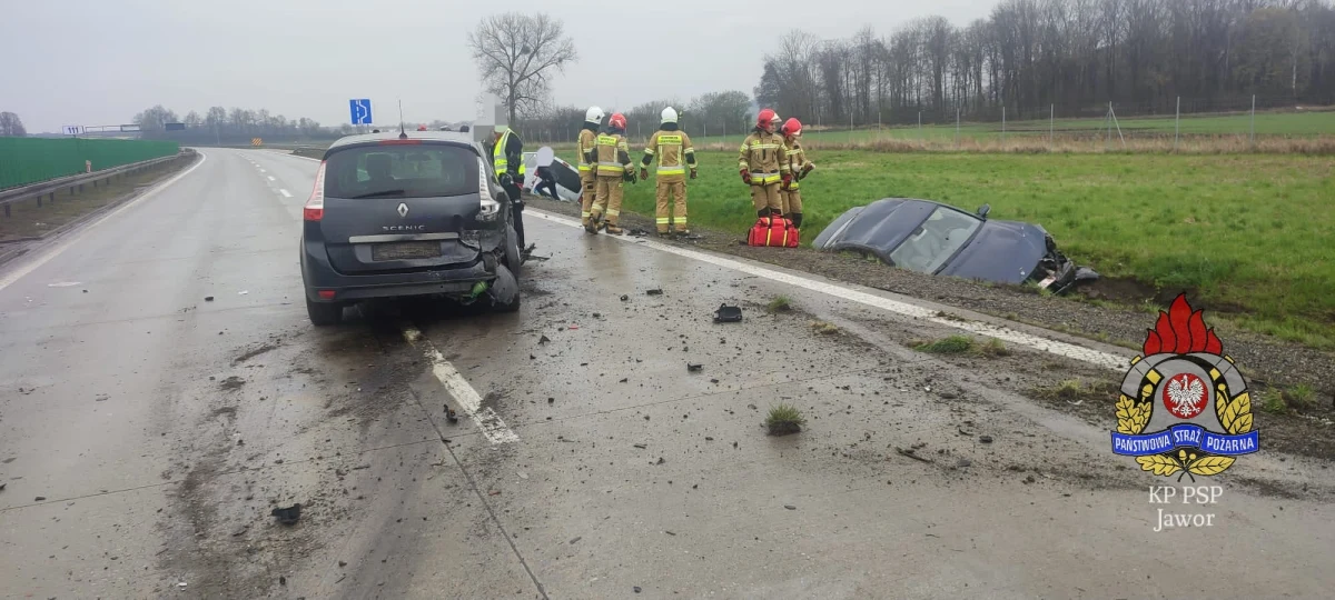Pijany kierowca był sprawcą wypadku, do którego doszło dziś (9.04) na autostradzie A4 na Dolnym Śląsku. Został ranny i trafił do szpitala.