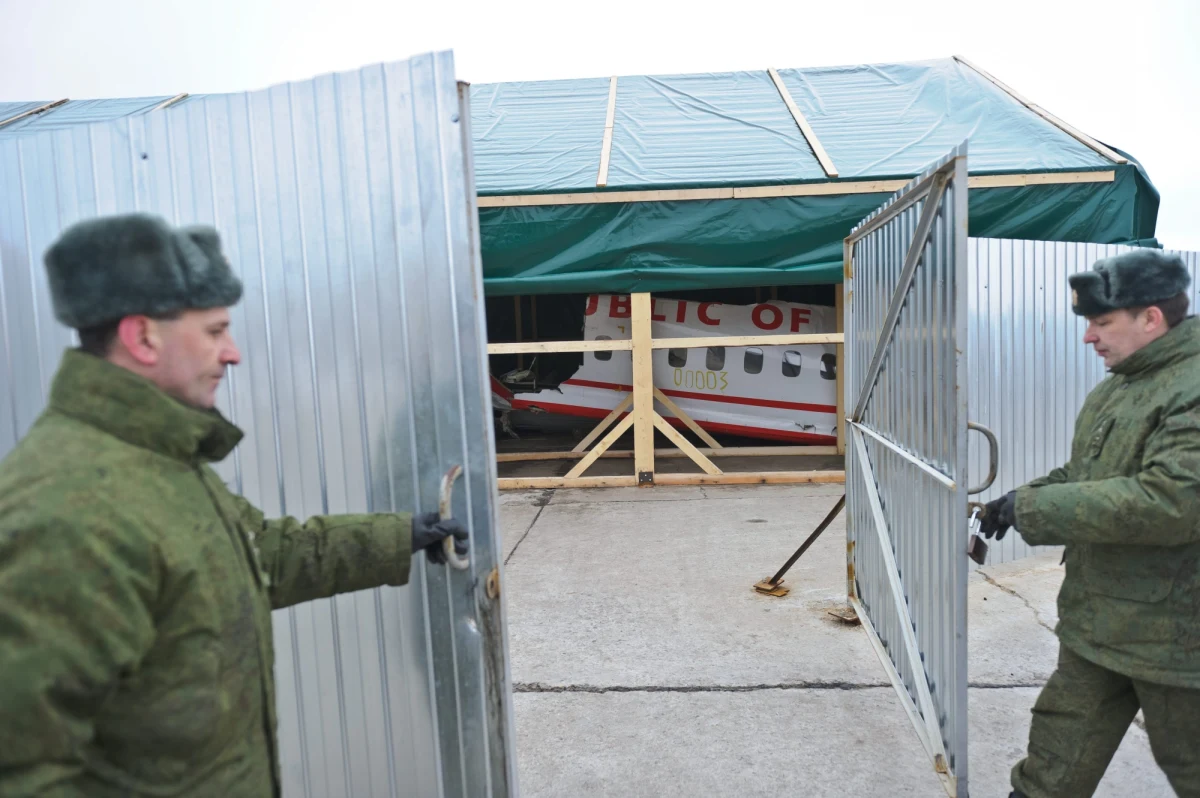 Późna jesień, to - jak dowiedział się nieoficjalnie dziennikarz RMF FM Krzysztof Zasada - termin wydania przez międzynarodowy zespół biegłych kompleksowej opinii w sprawie katastrofy smoleńskiej. Śledztwo dotyczące tragedii z 10 kwietnia 2010 roku zostało przedłużone do końca roku. 