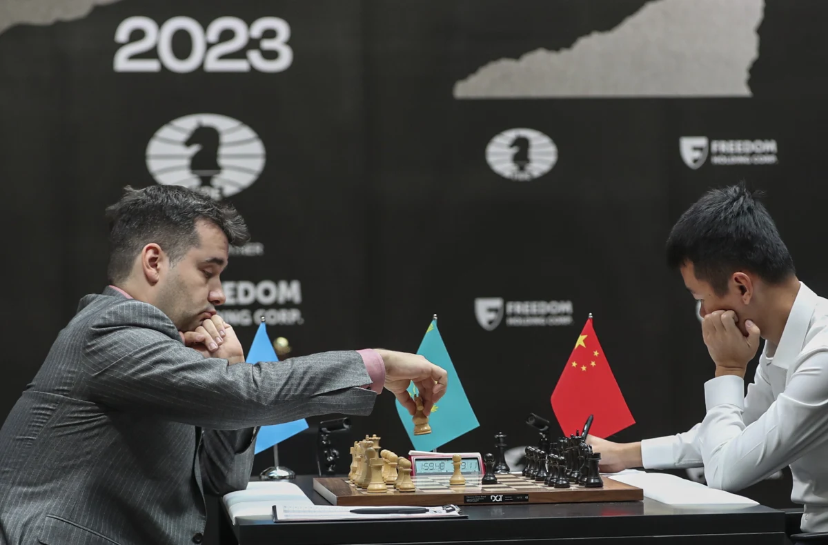 W Astanie rozpoczął się mecz o mistrzostwo świata w szachach. W pierwszej partii startujący pod flagą Międzynarodowej Federacji Szachowej (FIDE) Rosjanin Jan Nepomniaszczij zremisował z Chińczykiem Ding Lirenem. Zawodnicy zgodzili się na podział punktu po blisko pięciu godzinach gry i 49 ruchach.