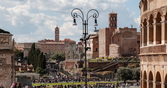 Włosi obliczają, że w okresie Świąt Wielkanocnych zabytkowe włoskiego miasta odwiedza 1,7 mln turystów. Ponad połowa z nich to cudzoziemcy.
