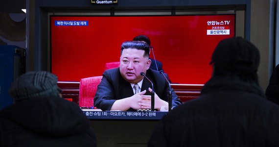 Ministerstwo Zjednoczenia Korei Południowej poinformowało, że Korea Północna czwarty dzień z rzędu nie odpowiedziała na regularne połączenie przez międzykoreański kanał łączności. Połączenia odbywają się zwykle w dni powszednie o godzinie 9.00 i 17.00.