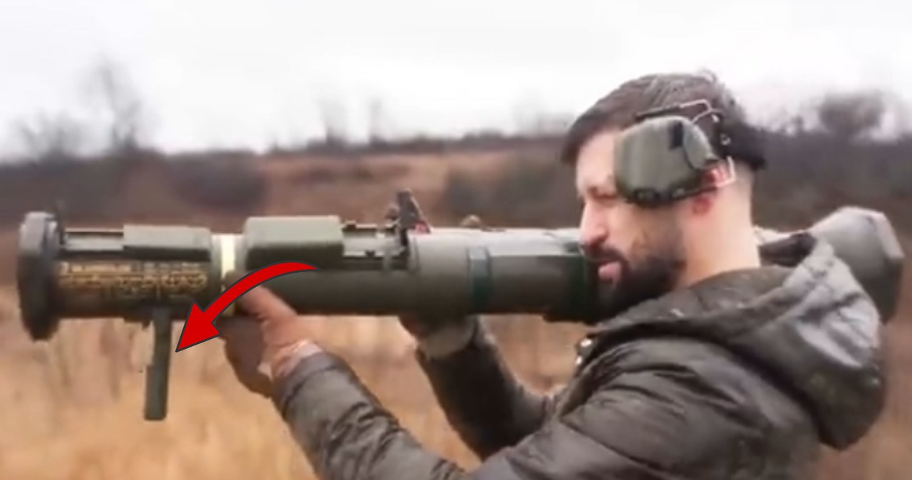 Kiedy pewien rosyjski bloger militarny nagrywał materiał porównujący różne typy rosyjskich granatników ze słynnym szwedzkim przeciwpancernym AT-4, z pewnością liczył na duże zainteresowanie, więc zadanie wykonane... choć raczej nie planował zostać memem, z którego śmieje się cały świat. 
