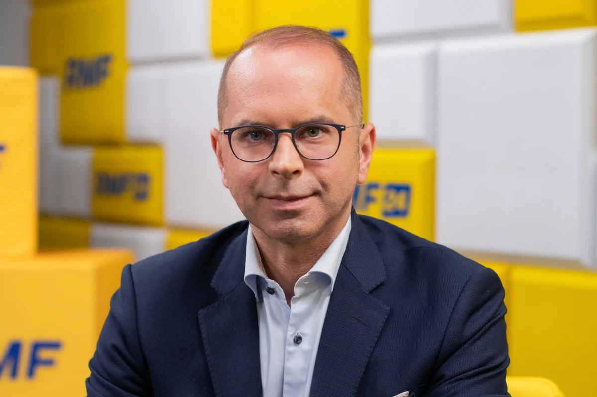 „Od zawsze byłem zwolennikiem jednej listy. Każdy jest zaproszony. Chciałbym, żeby zaproszenie od Donalda Tuska, Rafała Trzaskowskiego do wielkiej wspólnej listy przyjął i Szymon Hołownia, i Władysław Kosiniak-Kamysz” - tak o wspólnej liście opozycji mówił w Rozmowie w południe w RMF FM poseł PO Michał Szczerba. Według niego już najwyższy czas, by rozstrzygnąć tę kwestię.