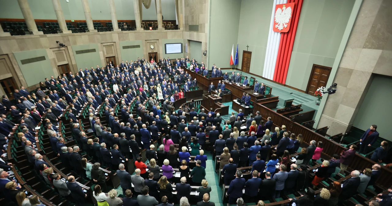 Są wyniki nowego sondażu poparcia przed wyborami parlamentarnymi 