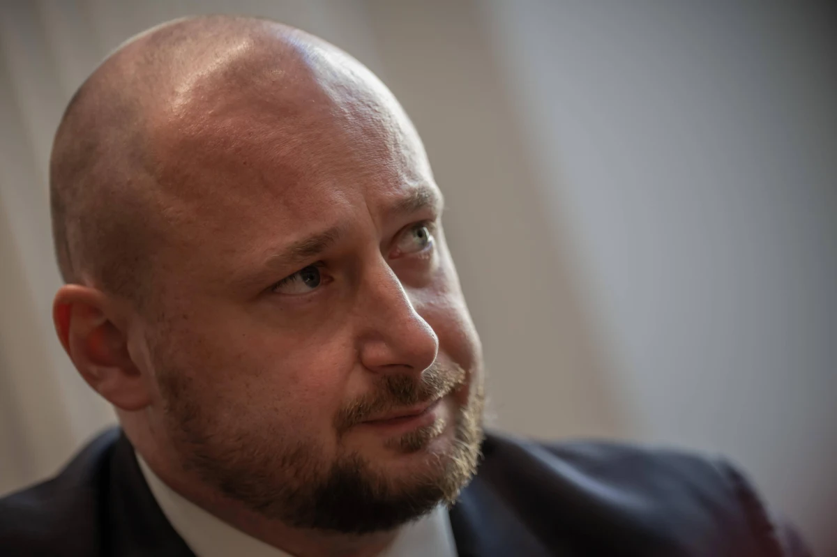 Szef Biura Bezpieczeństwa Narodowego Jacek Siewiera udaje się jutro z grupą ekspertów na dwudniową wizytę do Francji - taką informację uzyskał dziennikarz RMF FM Paweł Balinowski.

