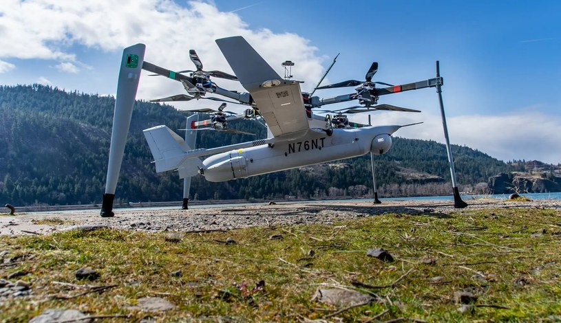 Należąca do Boeinga spółka Insitu opracowała koncepcję hybrydowego drona, łączącego w sobie najważniejsze zalety jednostek typu VTOL, czyli ze zdolnością pionowego startu i lądowania oraz stałopłatów charakteryzujących się zdecydowanie większym zasięgiem.