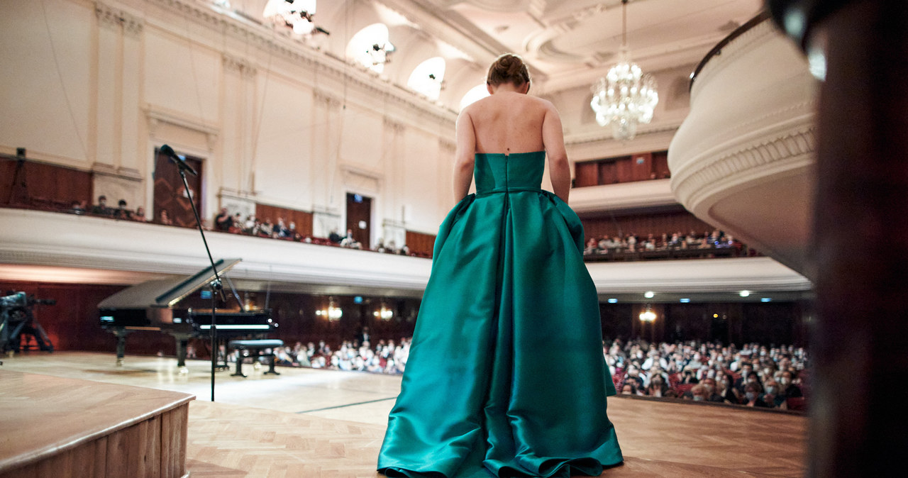 "Pianoforte" Jakuba Piątka, "Całe to piękno i krew" Laury Poitras, "Apolonia, Apolonia" Lei Glob, "Nie znikniemy" Alisy Kovalenko - m.in. te tytuły będą rywalizować w konkursie głównym 20. festiwalu Millennium Docs Against Gravity. Wydarzenie odbędzie się w dniach 12-21 maja w ośmiu miastach i od 23 maja do 4 czerwca online.