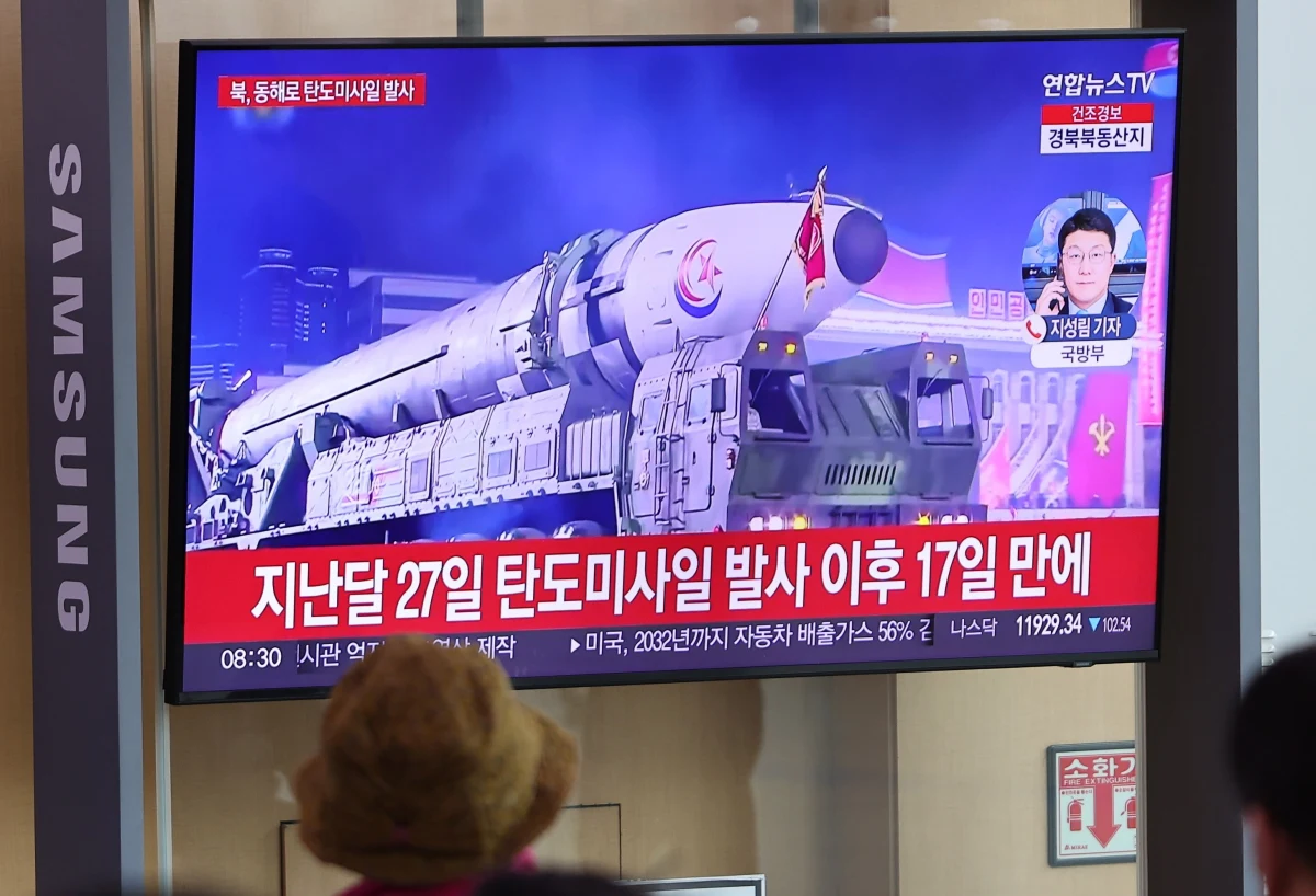 W kierunku Morza Japońskiego Korea Północna wystrzeliła pocisk balistyczny średniego lub dalekiego zasięgu - poinformowało Kolegium Połączonych Szefów Sztabów Korei Południowej. Władze Japonii twierdzą, że mógł to być międzykontynentalny pocisk balistyczny (ICBM).