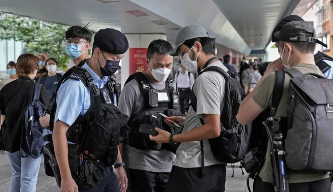 Hongkong: Zuchwała ucieczka aresztowanego. Zamienił się z innym zatrzymanym