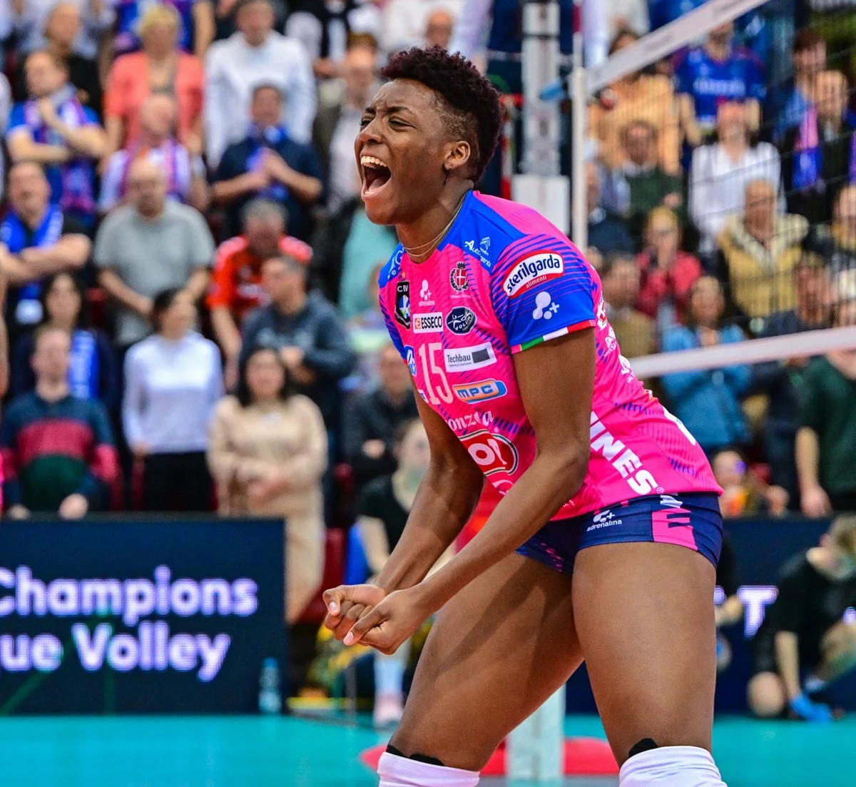 W nocy w jednym ze stambulskich hoteli doszło do tragicznego wypadku. Z okna wypadła 18-letnia Julia Ituma, siatkarka włoskiego klubu Igor Gorgonzola Novara. Kilka godzin przed śmiercią zawodniczka razem z zespołem walczyła o awans do finału Ligi Mistrzyń przeciwko Eczacibasi Dynavit Stambuł.