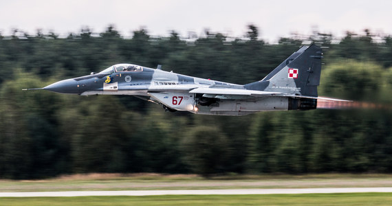Kolejna partia myśliwców MiG-29 ma zostać wysłana przez Polskę na Ukrainę - zapowiedział w czwartek Mateusz Morawiecki podczas swojej wizyty w Stanach Zjednoczonych. Według premiera polskie wojsko nie będzie już potrzebowało postsowieckich samolotów bojowych.