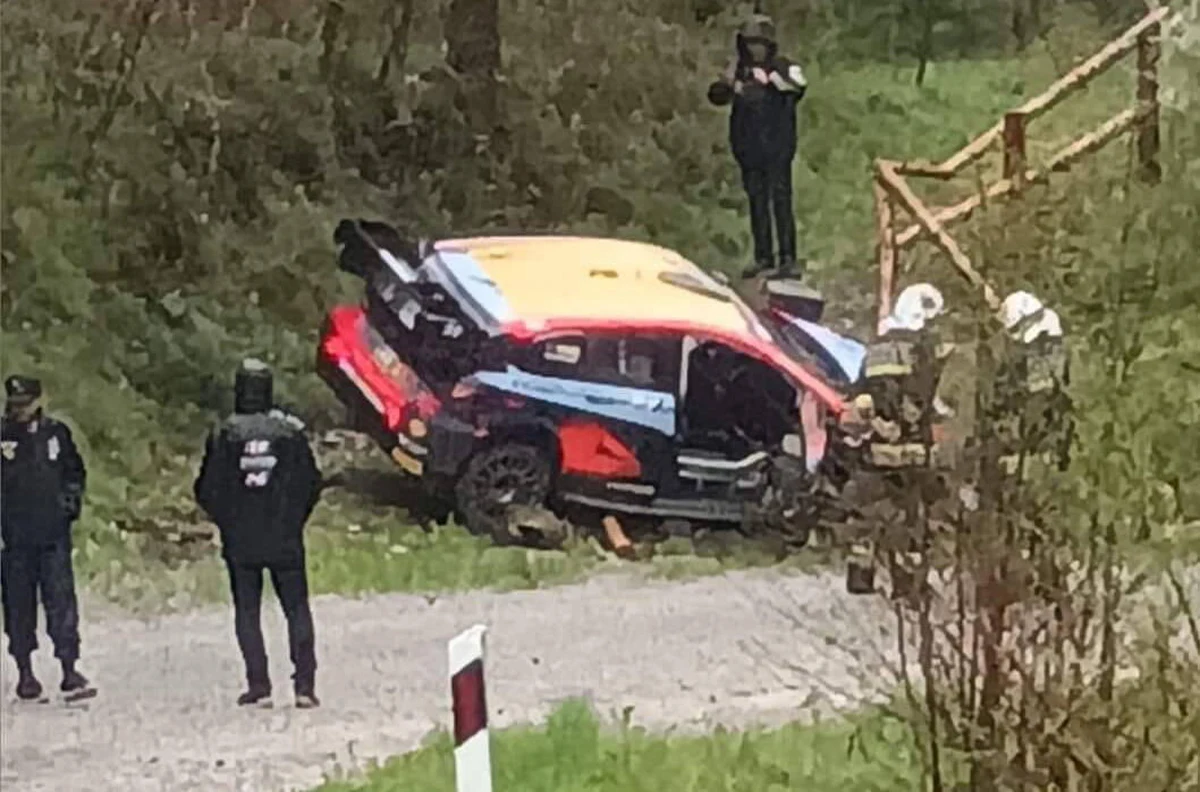 ​Irlandzki kierowca Craig Breen, rywalizujący w rajdowych mistrzostwach świata, zmarł w wyniku wypadku, jakiemu uległ podczas treningu przed zawodami w Chorwacji - poinformował zespół zawodnika Hyundai Motorsport.
