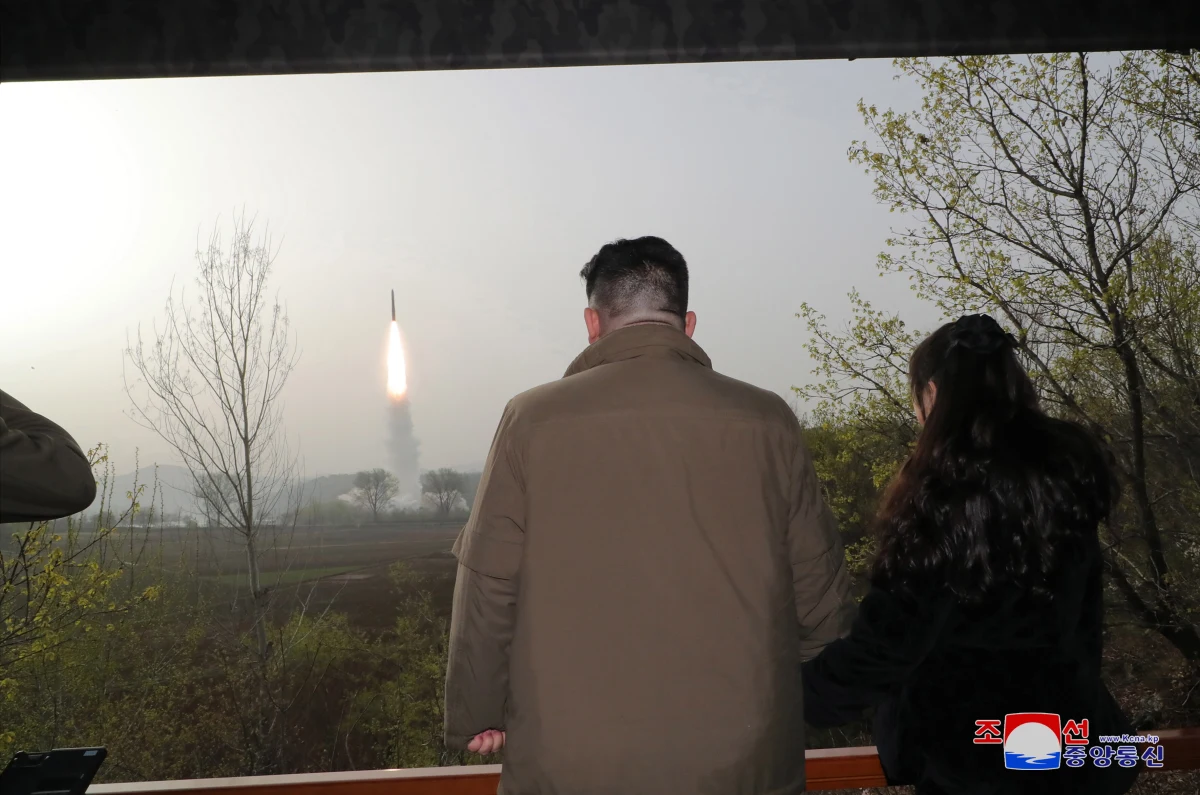 Korea Płn. poinformowała dziś o próbie z nowym typem międzykontynentalnego pocisku balistycznego (ICBM) na paliwo stałe Hwasong-18, który "wzmocni możliwości kontrataku nuklearnego".