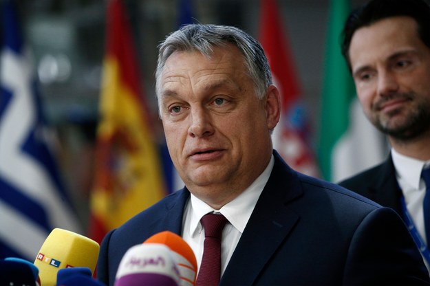 Orban uderza w USA. „Łatwiej zajmować im prowojenne stanowisko”