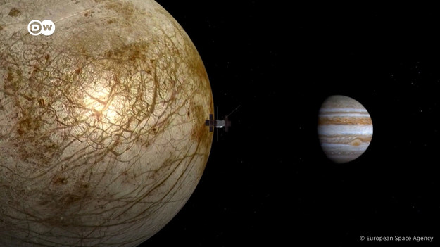 Misja JUICE, czyli Jupiter Icy Moons Explorer, to największa jak dotąd misja planetarna  Europejskiej Agencji Kosmicznej. Sonda JUICE spędzi cztery lata badając Jowisza i jego księżyce, aby sprawdzić, czy może tam być życie.
