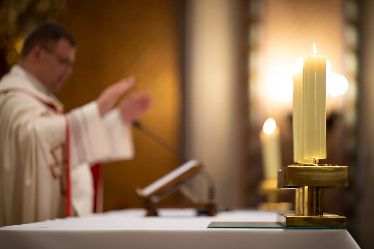 "Parafia NSJ" - to nazwa nowej linii autobusowej uruchomionej na zlecenie lubelskiej parafii pod wezwaniem Najświętszego Serca Jezusowego. Kursować na tym połączeniu będą autobusy Miejskiego Przedsiębiorstwa Komunikacyjnego w Lublinie, koszt przejazdu poniesie parafia.
