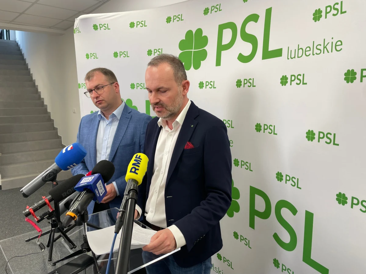 "Środki unijne z polityki spójności dla województwa lubelskiego są zagrożone" - twierdzi europoseł PSL Krzysztof Hetman. Jego zdaniem podpisujący z Urzędem Marszałkowskim umowy, mogą potem nie dostać zwrotu pieniędzy.