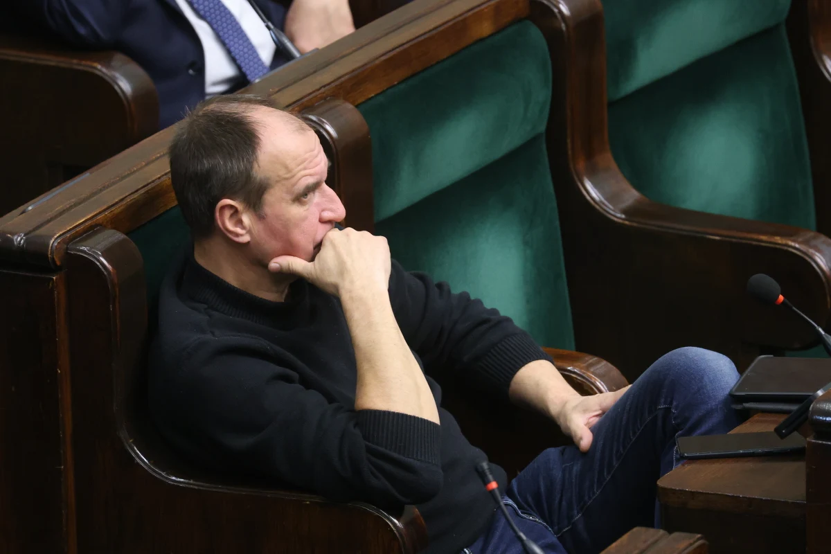 Sejm - wbrew wcześniejszym zapowiedziom - nie zajął się nowelizacją ustawy o referendum lokalnym. Posłowie mieli rozpatrzyć senackie weto w tej sprawie, ale marszałek Sejmu Elżbieta Witek w trakcie głosowań zdjęła ten punkt z porządku obrad.