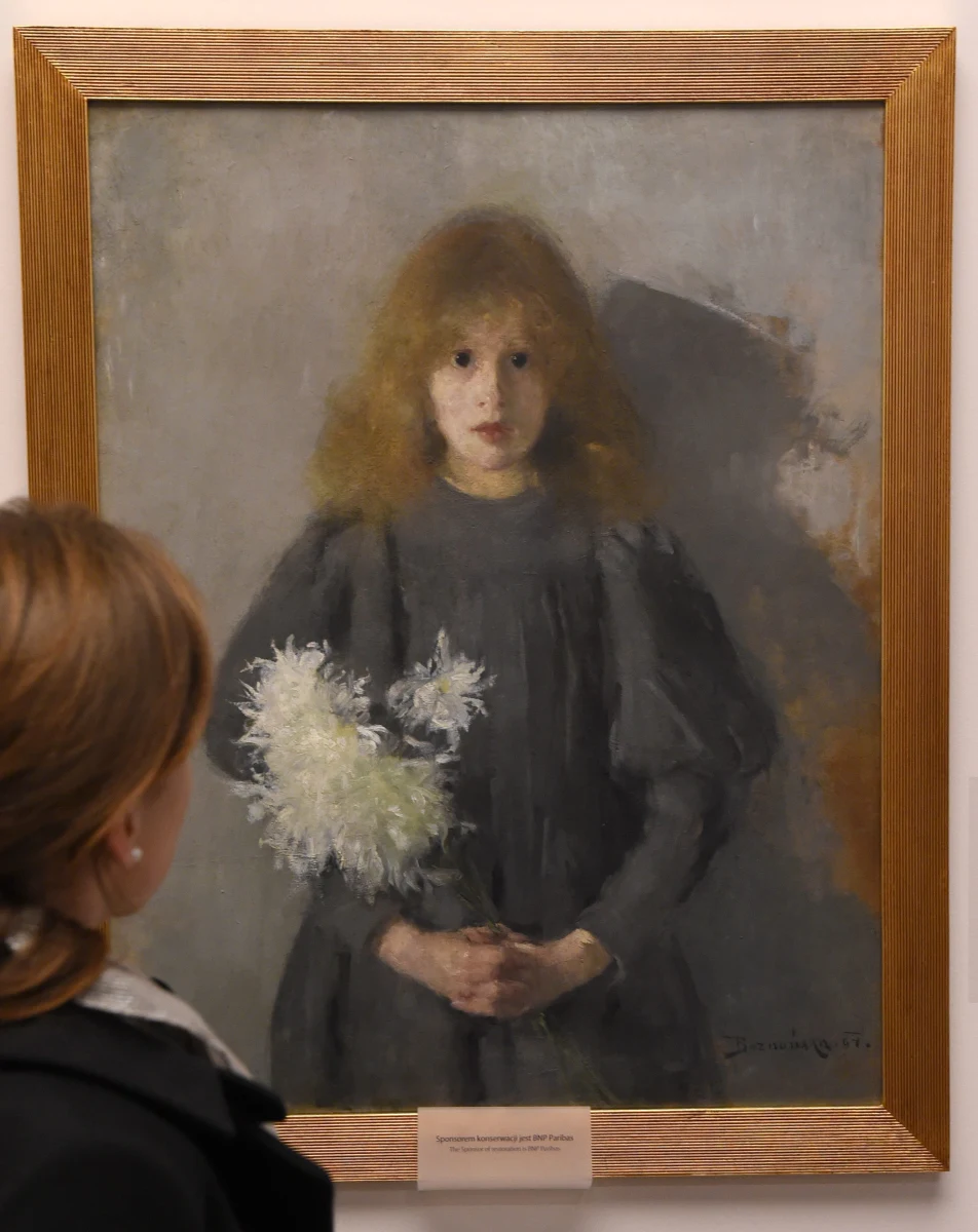 Organizowane w naszym kraju i za granicą liczne imprezy artystyczne, w tym wystawy malarstwa, to ogromna pokusa dla człowieka, który sens swego życia widzi nie tylko w codziennym braniu się za bary z obowiązkami zawodowymi, ale także mierzeniu się z wyzwaniami wyższego rzędu; osoby, dla której absolutnie obowiązkowe jest to, co dla wielu niekonieczne, a nawet niepotrzebne - czerpanie wiedzy i inspiracji z dzieł różnych twórców oraz konfrontacja własnej, indywidualnej wrażliwości z inną, raz obcą, to znów bardzo bliską sercu estetyką.