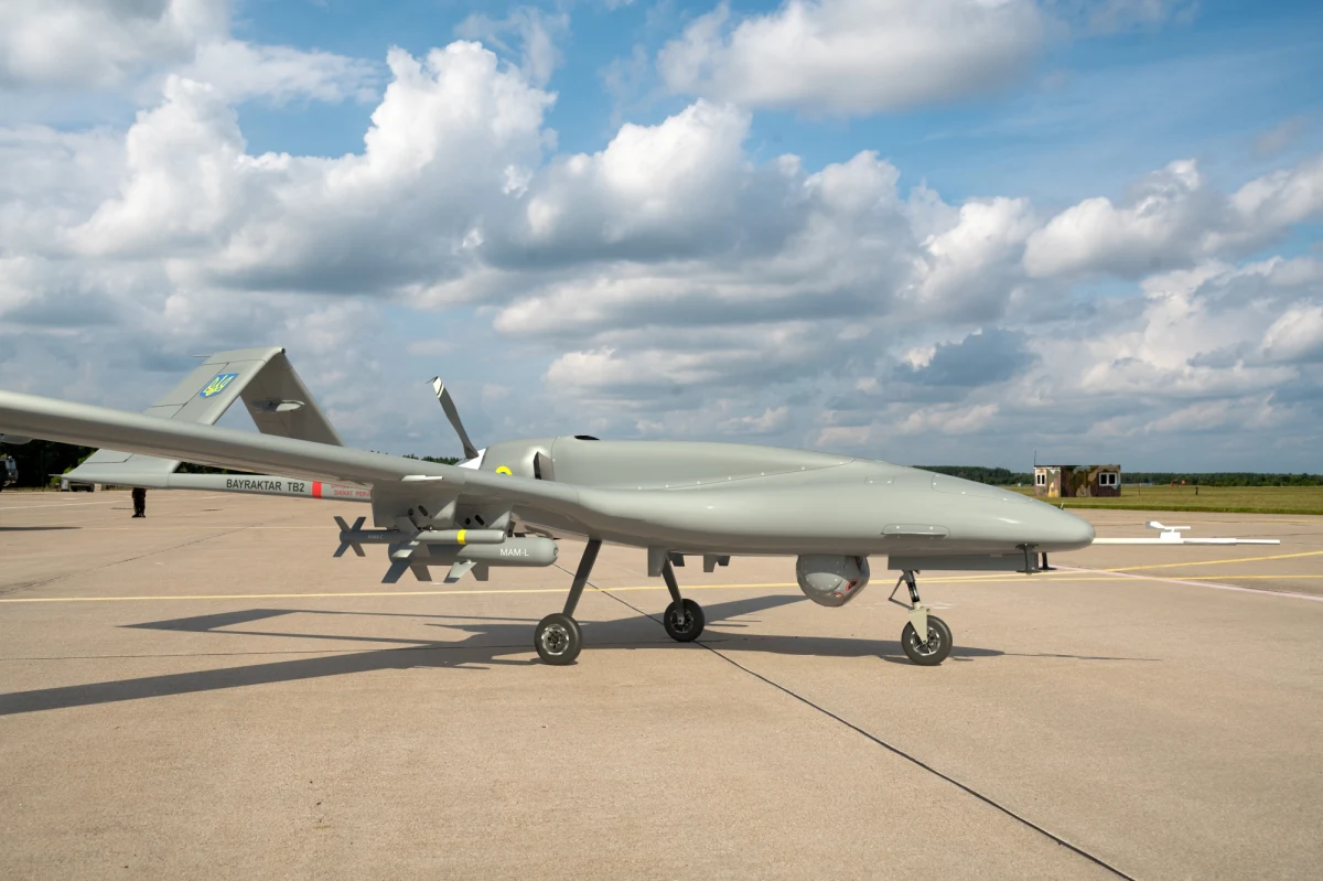 Kolejne Bayraktary trafiły do Wojska Polskiego. Przeprowadzone w bazie w Mirosławcu testy sprawdzające dronów zakończyły się pozytywnie - poinformował wicepremier szef MON Mariusz Błaszczak.