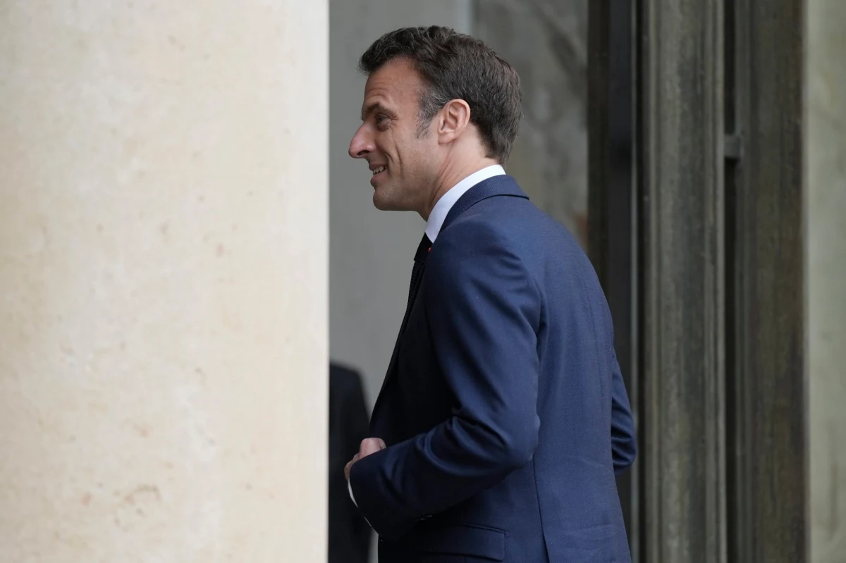 Prezydent Ukrainy Wołodymyr Zełenski poinformował, że rozmawiał ze swoim francuskim odpowiednikiem Emmanuelem Macronem, z którym omówił m.in. niedawną wizytę francuskiego przywódcy w Chinach.