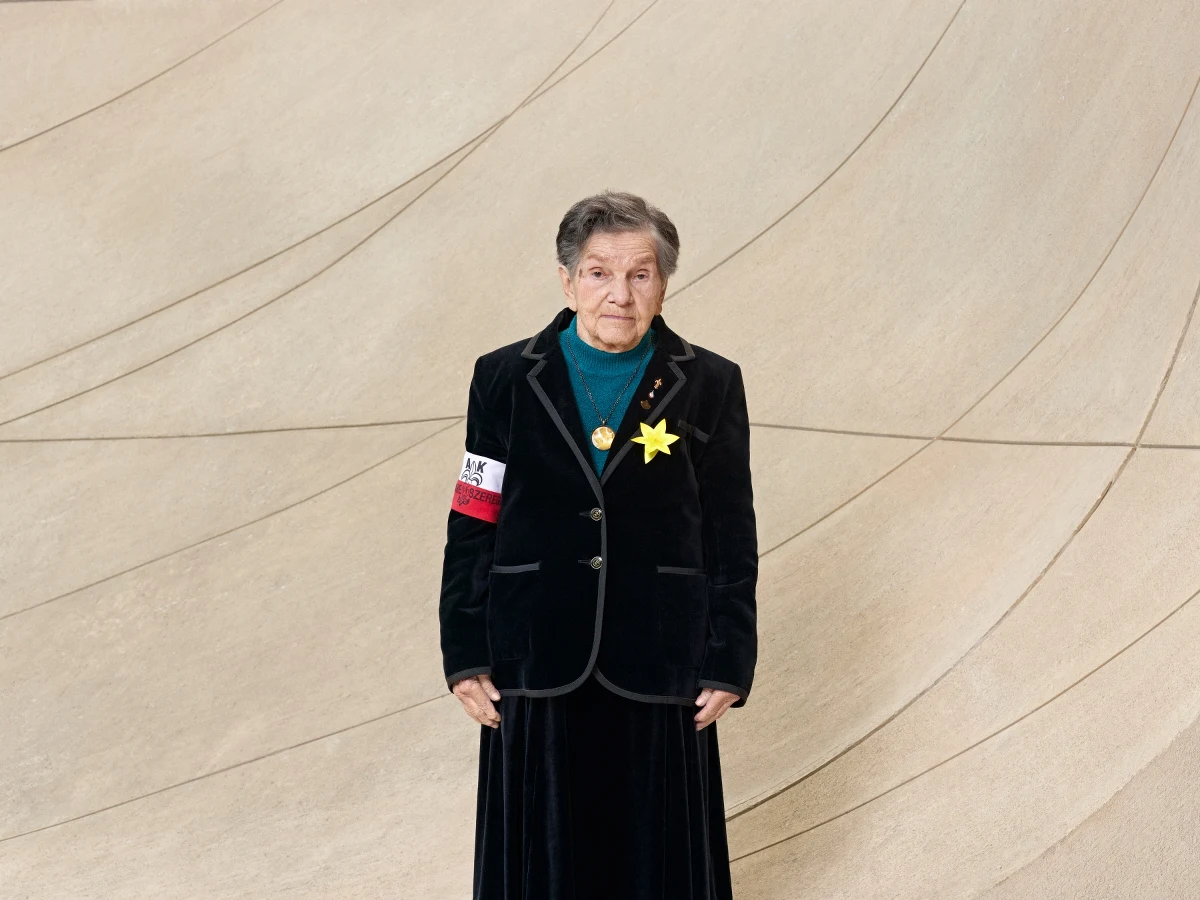 Wystawa "Wokół nas morze ognia" i akcja Żonkile w rocznicę wybuchu powstania w warszawskim getcie. Gwiazdozbiór Kryminalny, czyli festiwal literacki w Toruniu. I premierowe wydarzenia w 100. rocznicę urodzin Gustawa Holoubka. Tak zapowiada się najbliższy tydzień w kulturze.