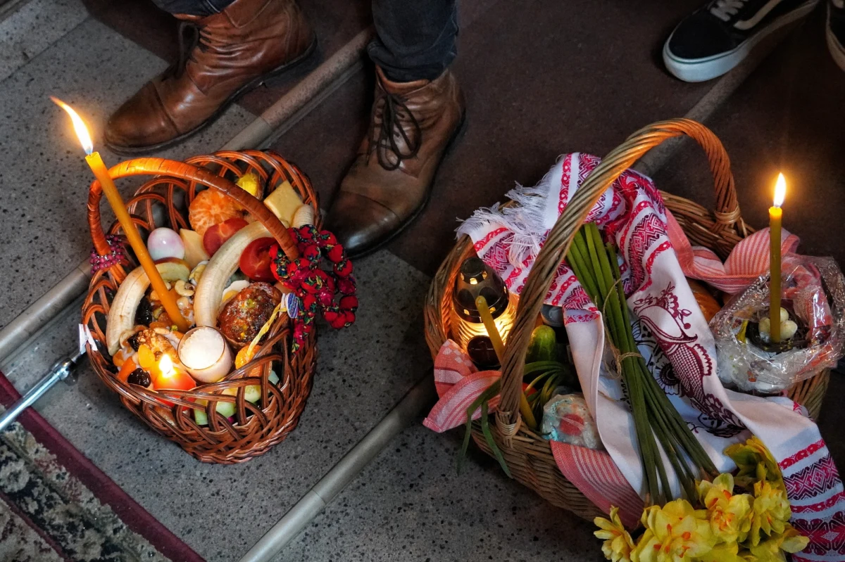 W poznańskiej Fundacji Barka już po raz drugi dla wyznawców prawosławia zorganizowano śniadanie wielkanocne. Wzięli w nim udział także uchodźcy z Ukrainy. Odbyło się ono pod specjalnie przygotowanym dużym namiotem.