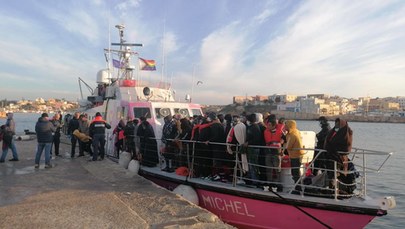 Włochy: Nowa fala migracyjna. Prawie 1000 osób przybyło w ciągu doby