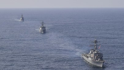 Trzy niszczyciele u wybrzeży Korei Południowej. Trwają manewry z USA i Japonią