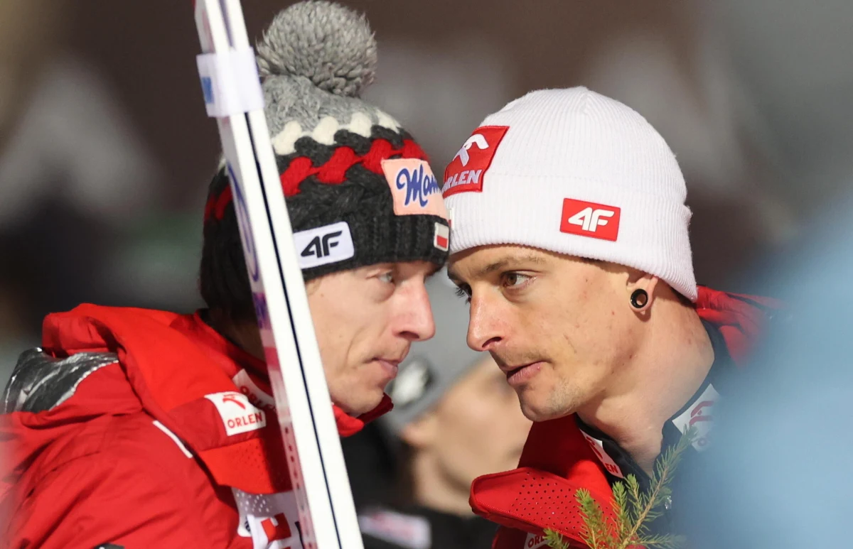 Choć sezon Pucharu Świata w skokach narciarskich zakończył się całkiem niedawno, to władze Międzynarodowej Federacji Narciarskiej nie próżnują, przedstawiły bowiem wstępny projekt kalendarza na sezon 2023/24. Rywalizacja o punkty rozpocznie się tym razem nie w Wiśle, a w fińskiej Ruce. Co ciekawe, w styczniu w Polsce czeka nas aż 5 konkursów.