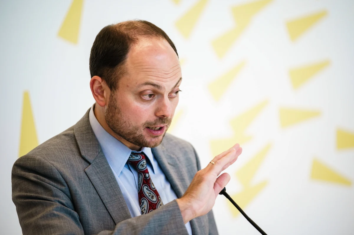 Na karę 25 lat więzienia skazał w poniedziałek sąd w Moskwie działacza opozycji antykremlowskiej Władimira Kara-Murzę, oskarżonego o zdradę stanu. Takiego wyroku żądał prokurator.