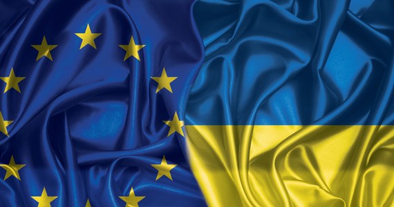 W środę ambasadorowie UE mieli głosować nad przedłużeniem do czerwca 2024 roku bezcłowego handlu z Ukrainą, ale zamiast tego temat ten będzie przedmiotem dyskusji podczas spotkania. „Normalnie decyzja powinna zostać podjęta bez problemu, ale zakaz importu ukraińskich produktów rolnych wprowadzony przez Polskę i Węgry komplikuje sprawę” - przekazał dziennikarce RMF FM unijny dyplomata. 