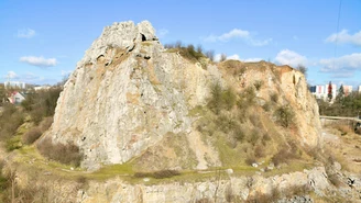 Kielce: Kobieta zmarła po upadku ze skały w Rezerwacie Kadzielnia