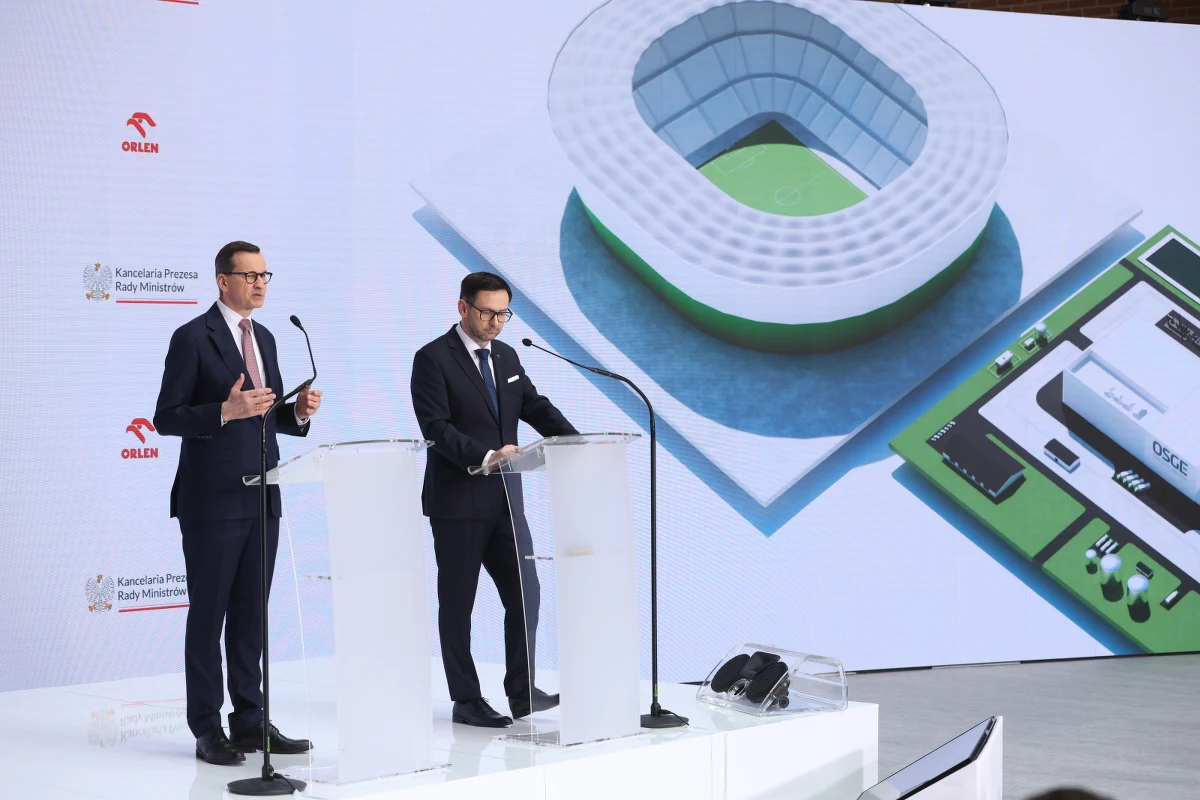 Amerykanie wyłożą 4 miliardy dolarów na wspólny program atomowy z Orlenem. Ambasador Stanów Zjednoczonych w Warszawie Mark Brzeziński zapowiedział właśnie taką formę dofinansowania na wspólny projekt Orlenu, Synthosu i Hitachi. Dziś poznaliśmy wstępne lokalizacje siedmiu reaktorów BWRX-300 w Polsce.