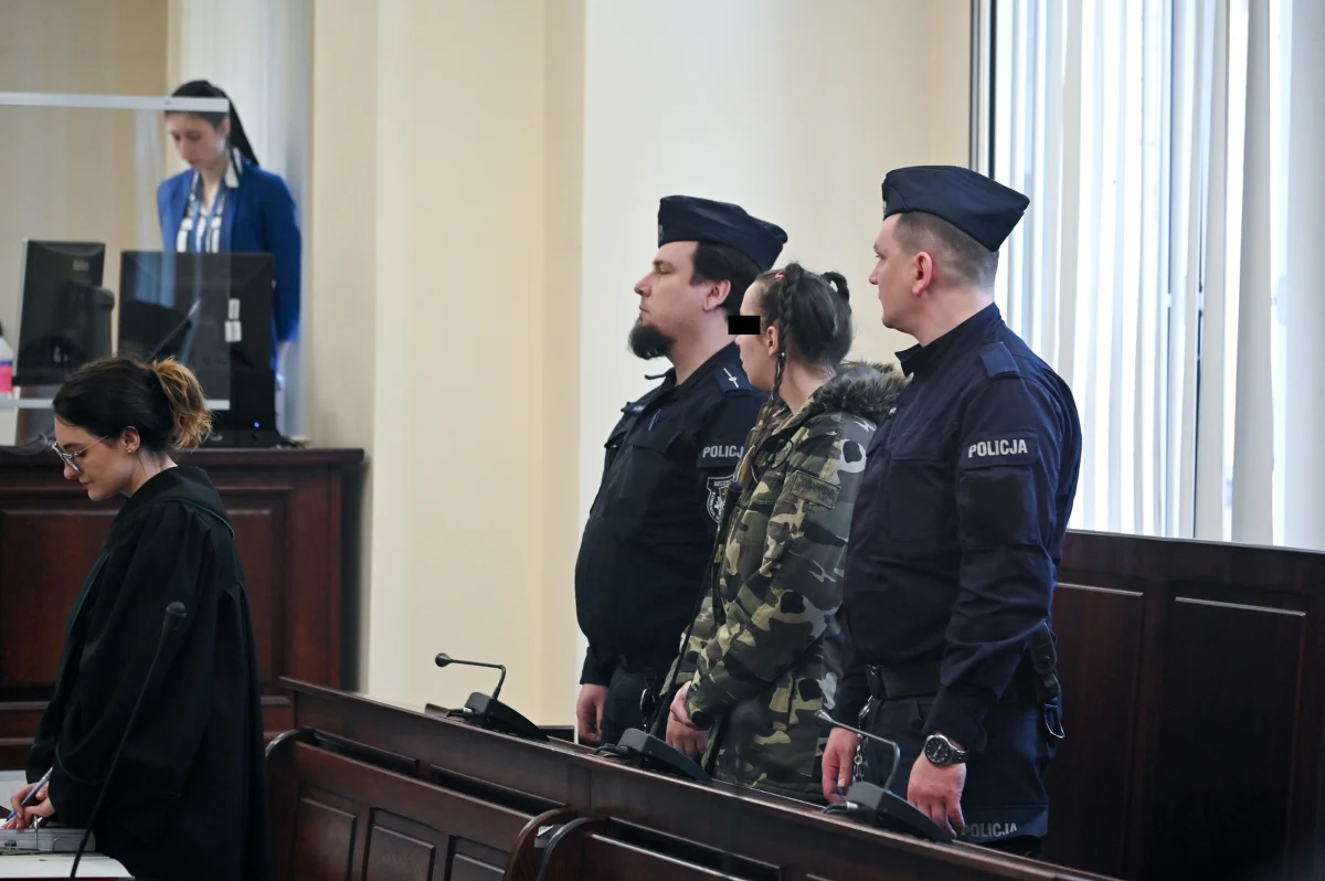 Sąd Okręgowy w Szczecinie skazał w poniedziałek na sześć lat więzienia Patrycję C., która udusiła swojego pięciomiesięcznego syna. Kara została nadzwyczajnie złagodzona, ponieważ w chwili popełnienia czynu kobieta miała znacznie ograniczoną zdolność rozumienia i kierowania swoim postępowaniem.