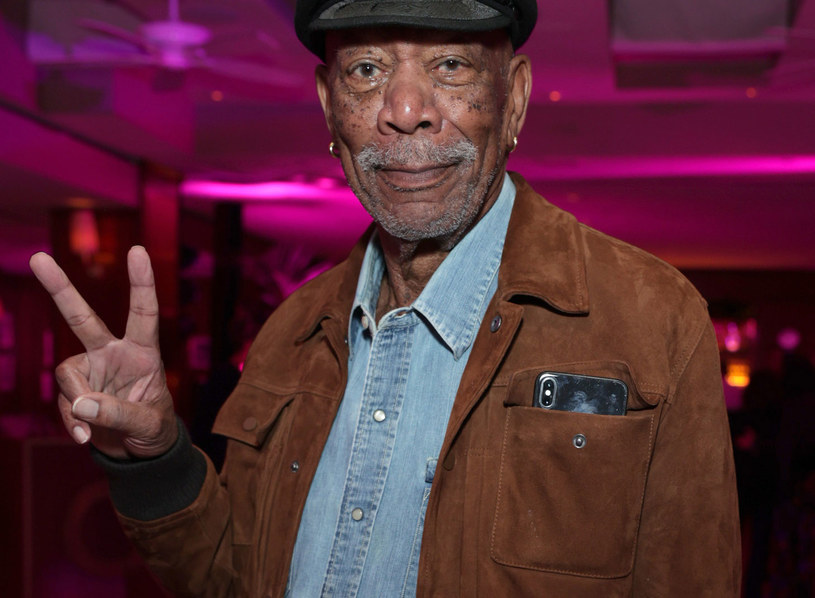 85-letni gwiazdor takich produkcji, jak "Skazani na Shawshank" czy "Za wszelką cenę" promuje właśnie najnowszy film ze swoim udziałem zatytułowany "A Good Person" ("Dobry człowiek"). Z tej okazji Morgan Freeman udzielił w Londynie wywiadu gazecie "The Sunday Times". Wyznał w nim, że określenia takie jak "Afroamerykanin" są przez niego traktowane niczym obelga.