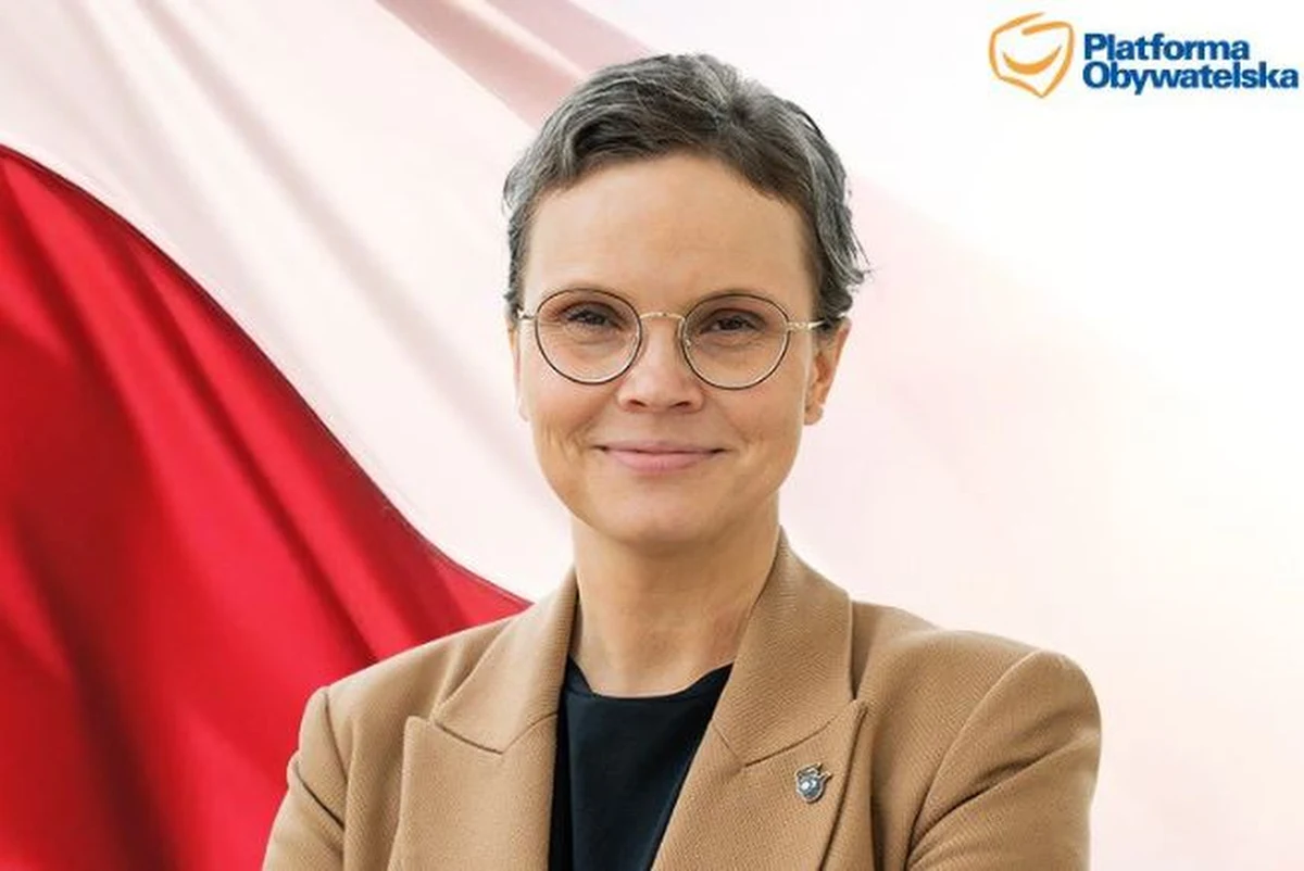 Lider PO Donald Tusk przekazał, że na czele sztabu wyborczego Koalicji Obywatelskiej stanie Wioletta Paprocka-Ślusarska. O tej decyzji Tusk poinformował podczas konwencji partii w Białej Podlaskiej.