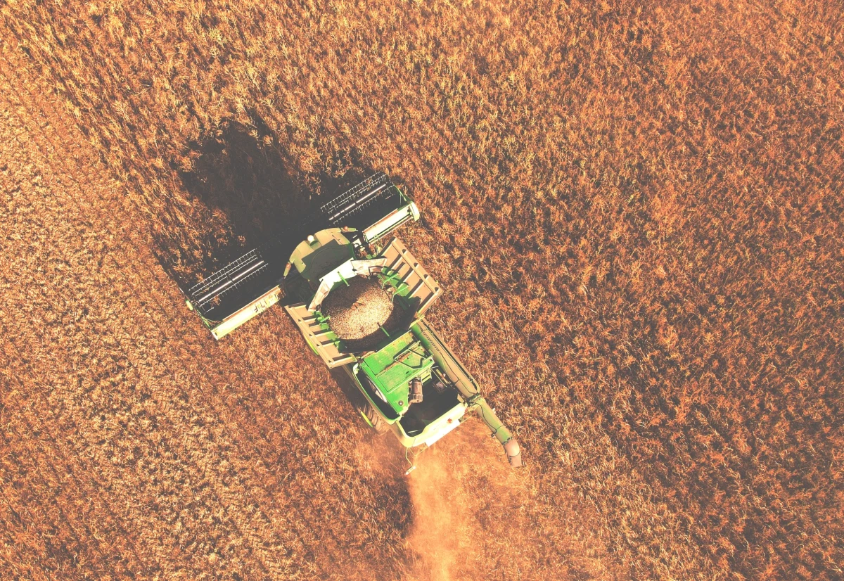 Zakończyło się spotkanie ekspertów krajów Unii Europejskiej, podczas którego jednym z tematów było wprowadzenie przez Polskę i Węgry zakazu importu artykułów rolnych. Ustalono, że problem nadmiernego importu zboża z Ukrainy i jednostronnych decyzji Polski i Węgier będzie dyskutowany przez unijnych ministrów rolnictwa, którzy 25 kwietnia spotkają się w Brukseli.