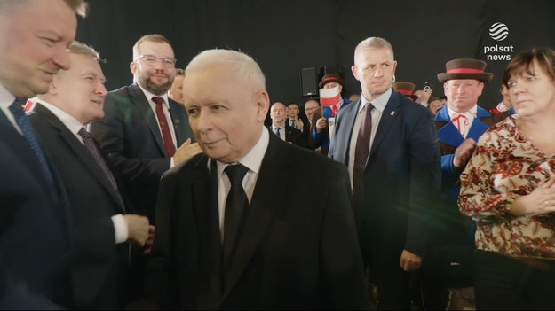 Prawo i Sprawiedliwość próbuje gasić "rolniczy pożar". W weekend prezes Jarosław Kaczyński rusza na wschód. Zbożowy kryzys zdominuje też konwencję Lewicy. Do wyborczego boju przyspiesza Koalicja Obywatelska, która zachęca do marszu w rocznicę pierwszych częściowo wolnych wyborów.Materiał dla "Wydarzeń" przygotowała Anna Hałas. 