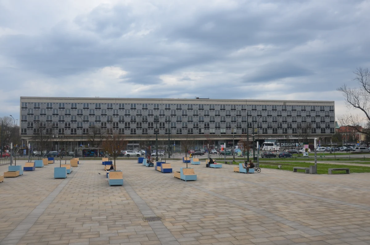 W dawnym hotelu Cracovia ma powstać Muzeum Architektury i Designu. Dziś ogłoszono konkurs na koncepcję przebudowy tego budynku.

